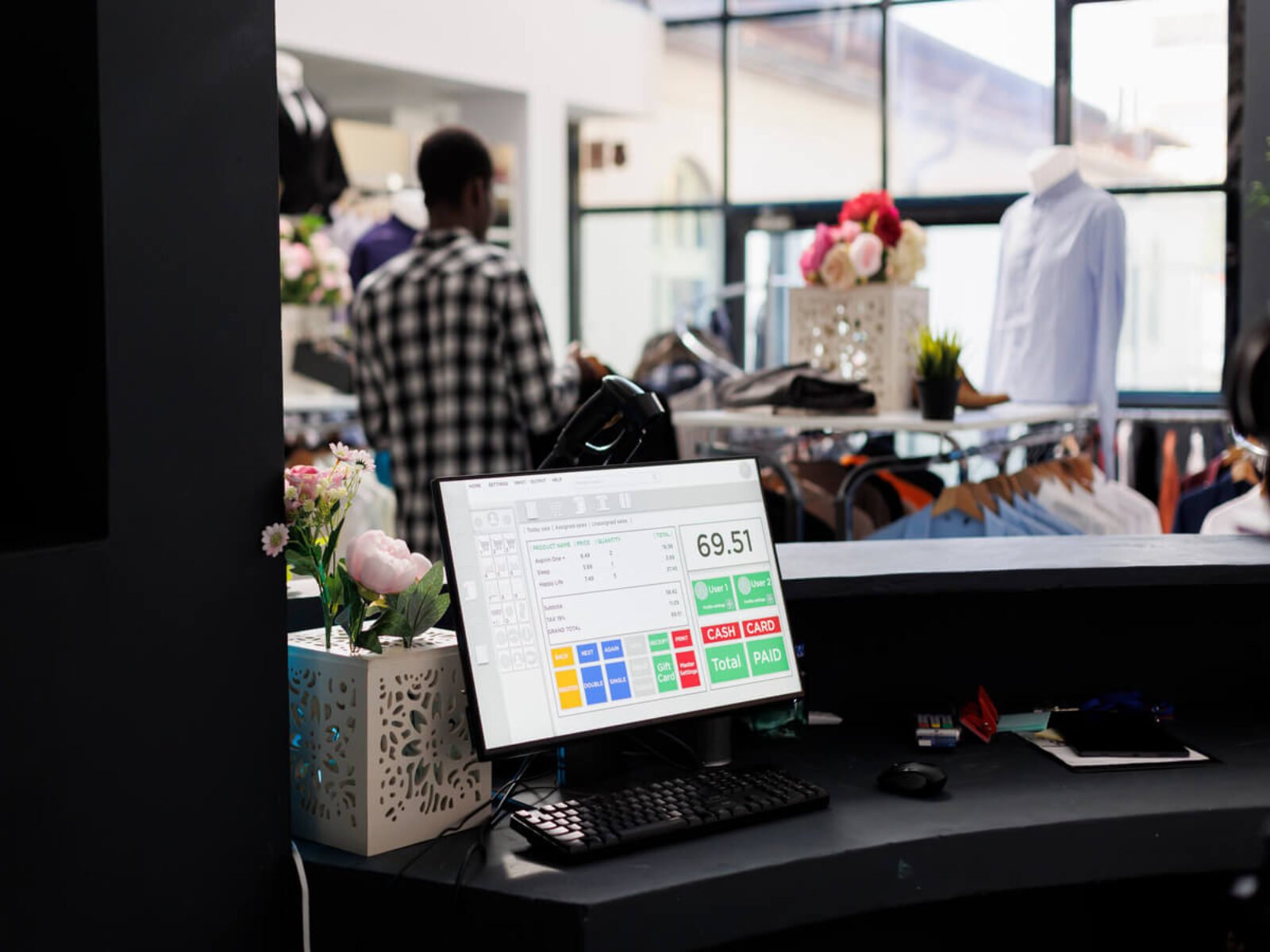Choosing the Right POS Software for Small Businesses