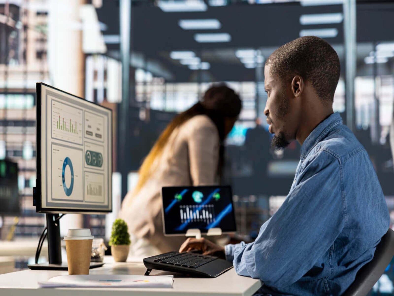 How Business Management Software Helps Companies Save Time and Increase Profits