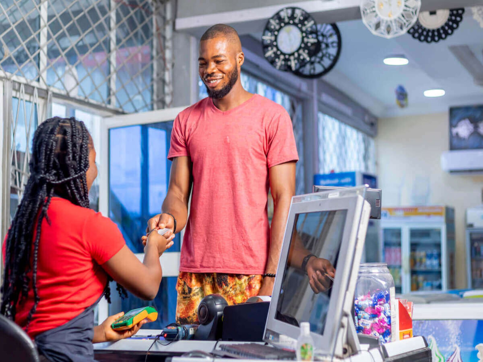 Retail POS vs Traditional Cash Registers: Which Is Better?